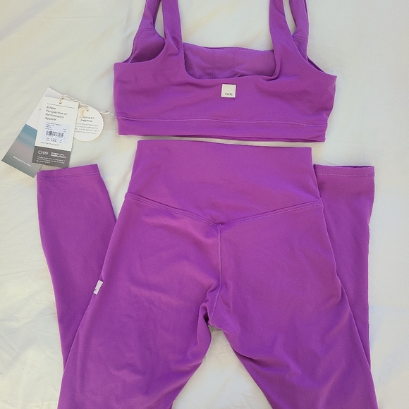BRAND NEW Vuori Bright Violet AllTheForm Leggings and Top Set - XS - Picture 2 of 5